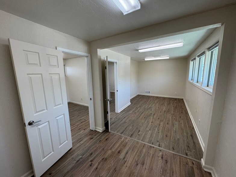 More Photos Of 2820 Broadmoor Ave, Concord Office For Sale