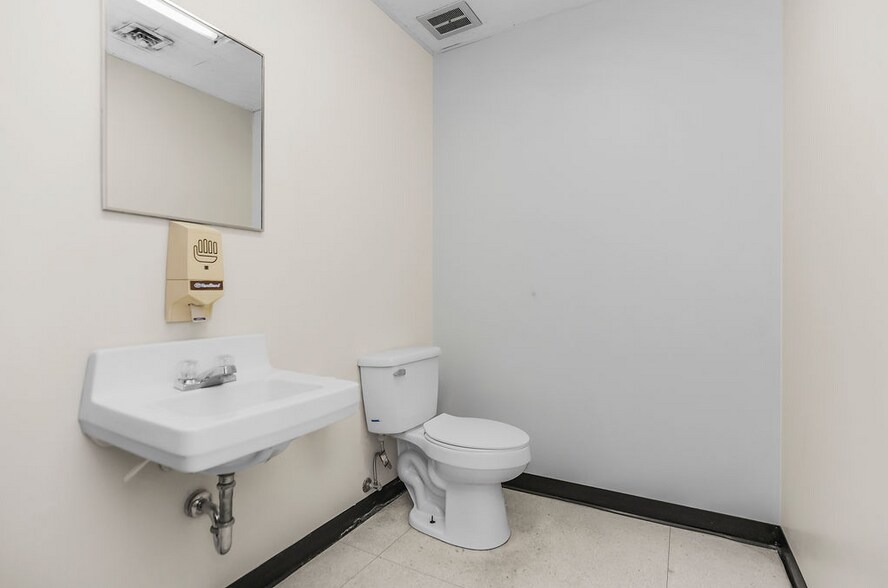 More Photos Of 1854 Minnesota Ave, Kansas City Office Residential For Sale