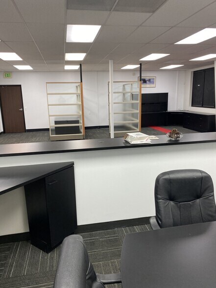 More Photos Of 7081 E 56th Ave, Commerce City Showroom For Lease