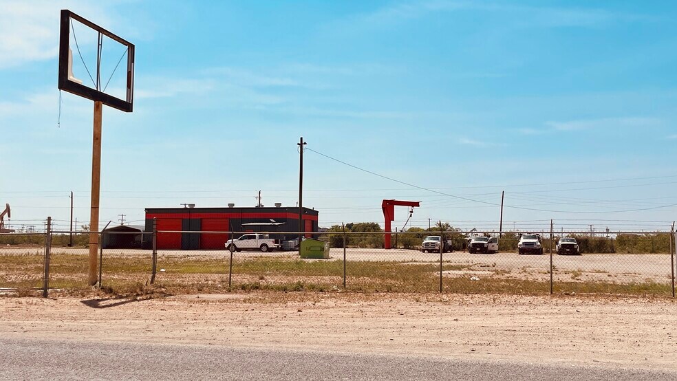 More Photos Of 5820 W Interstate 20, Odessa Warehouse For Sale