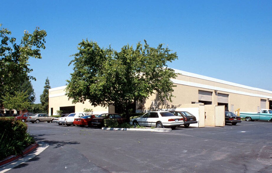 More Photos Of 1820-1828 Stone Ave, San Jose Warehouse For Sale