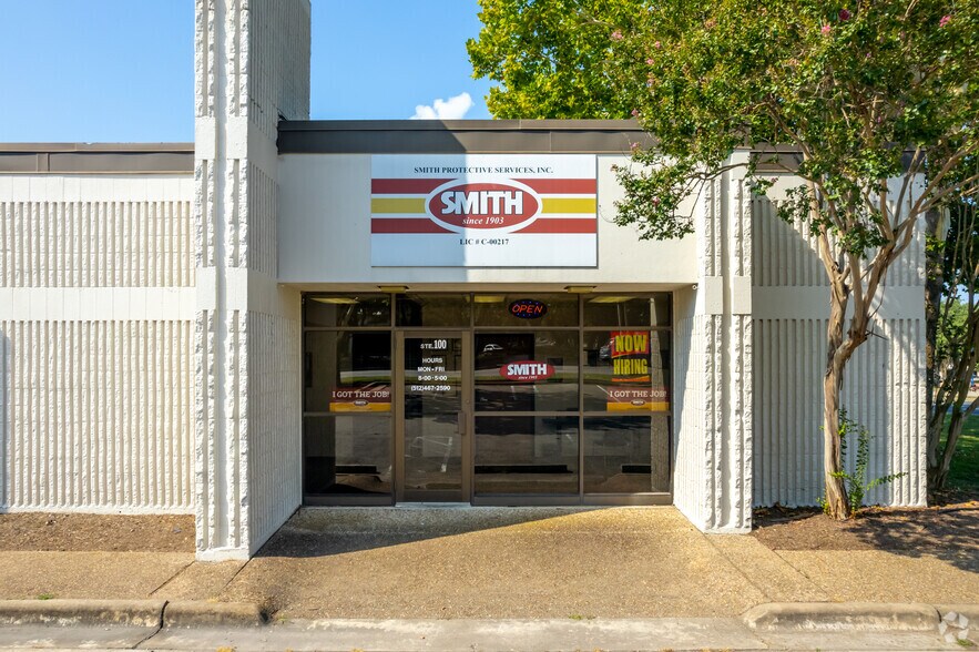 More Photos Of 2007 Kramer Ln, Austin General Retail For Lease