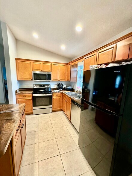 More Photos Of 1154 Macarthur St, Lake Placid Specialty For Sale