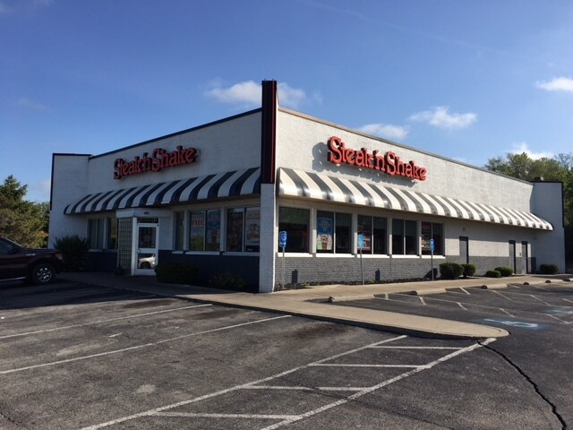 More Photos Of 4929 N Old Pike Rd, Gladstone Fast Food For Sale