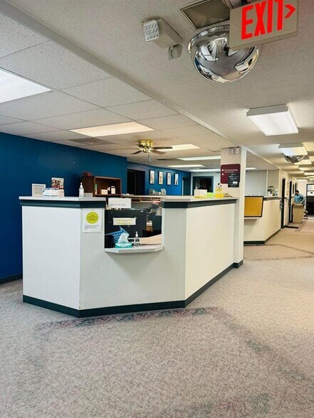 More Photos Of 2020 Central Ave, Dodge City Medical For Sale