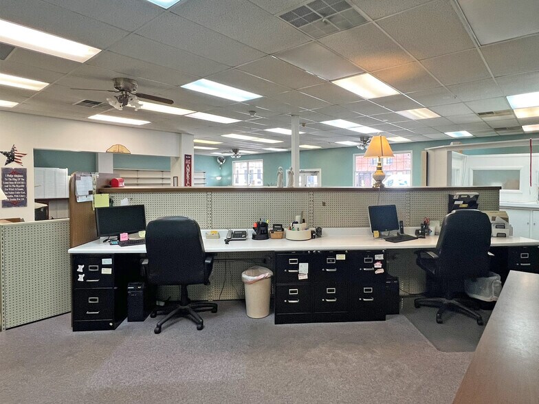 More Photos Of 4024 Main St, Erie Storefront Retail Office For Sale