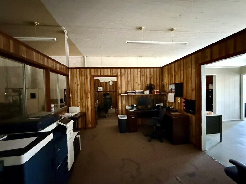 More Photos Of 1513 24th Ave, Gulfport Office For Sale
