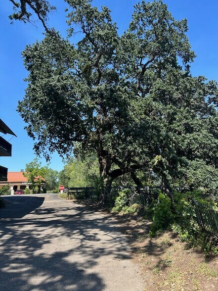 More Photos Of 14 Saint Andrews Rd, Valley Springs Hotel For Sale