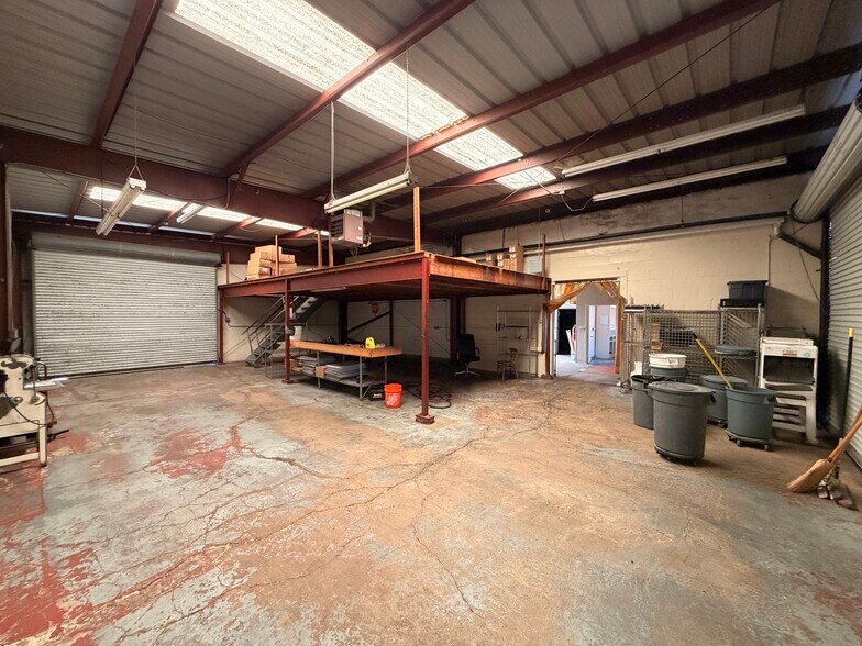 More Photos Of 1232 Broadway Ave, Seaside Storefront For Lease