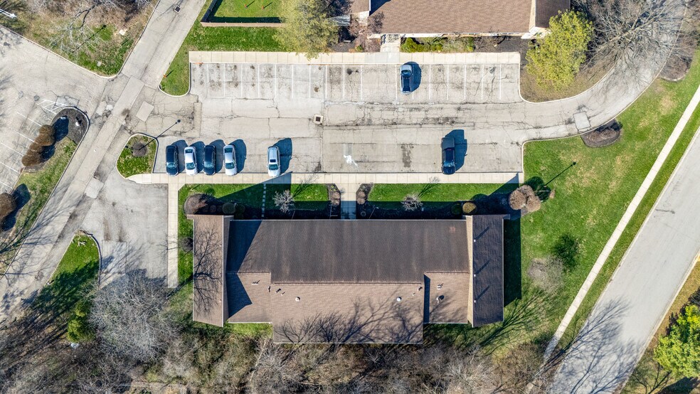 More Photos Of 2641 Oakstone Dr, Columbus Office For Lease
