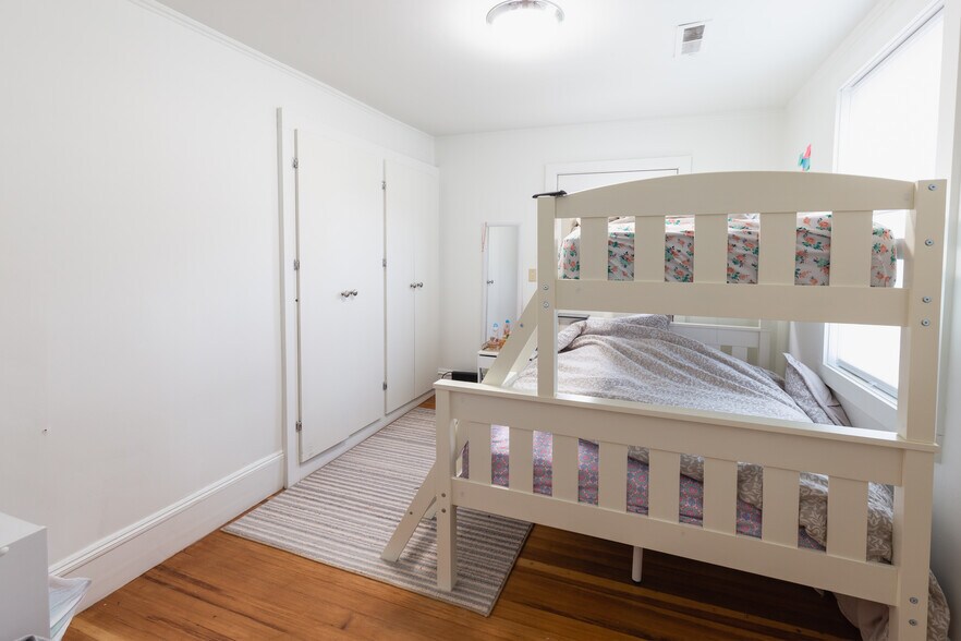 More Photos Of 176-178 Court St, Plymouth Apartments For Sale