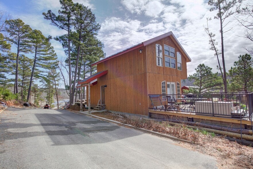 More Photos Of 100 Dripping Springs Pt, Eucha Specialty For Sale