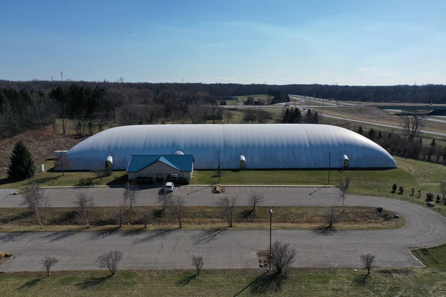 More Photos Of 127 E US Highway 6, Valparaiso Sports And Entertainment For Sale