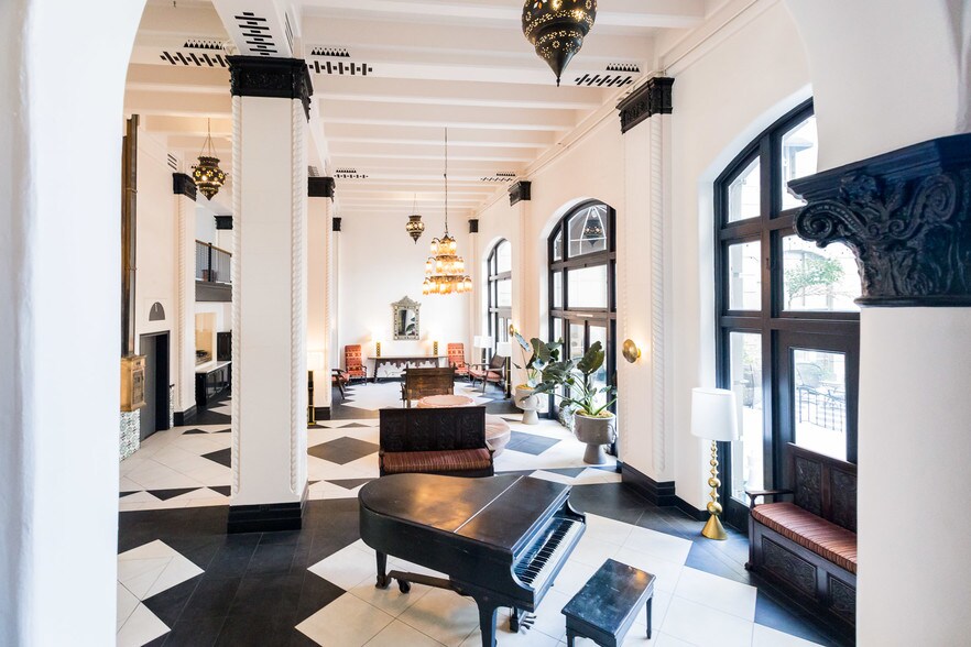 More Photos Of 2619 Wilshire Blvd, Los Angeles Apartments For Lease