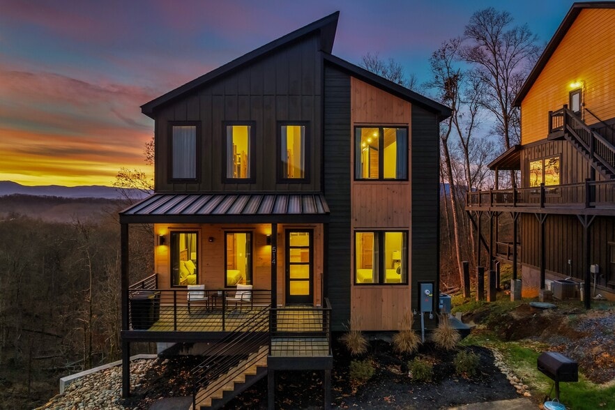 Primary Photo Of 1302 Reedmont Way, Sevierville Hospitality For Sale