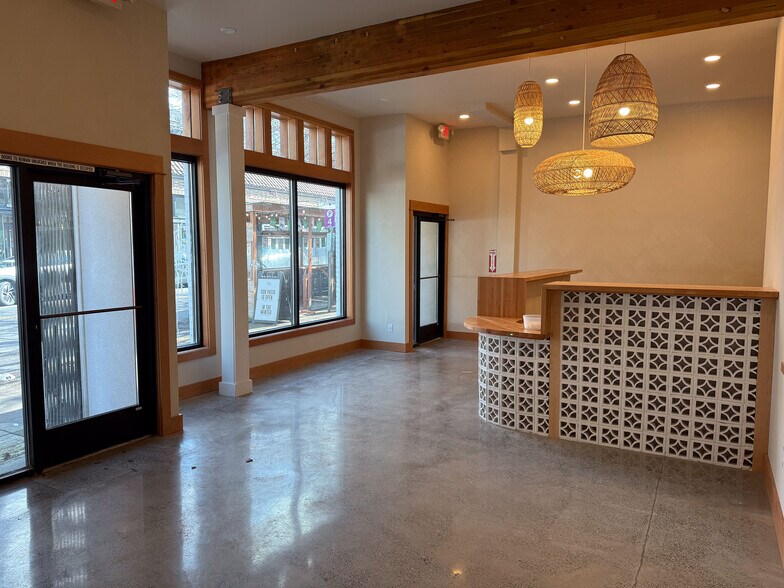 More Photos Of 519-527 NW 21st Ave, Portland Storefront Retail Office For Sale