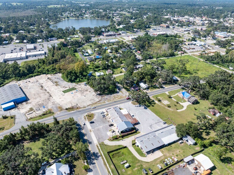 More Photos Of 633 NE Colin Kelly Hwy, Madison Freestanding For Sale