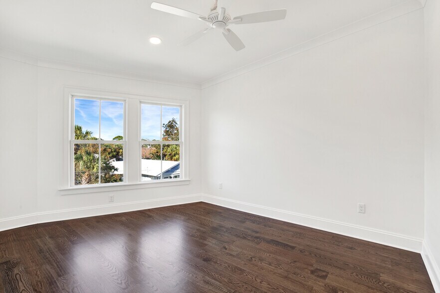 More Photos Of 104 17th st, Tybee Island Apartments For Sale