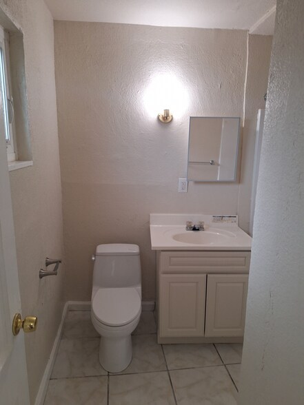 More Photos Of 1220 Sacramento Ave, West Sacramento Apartments For Sale