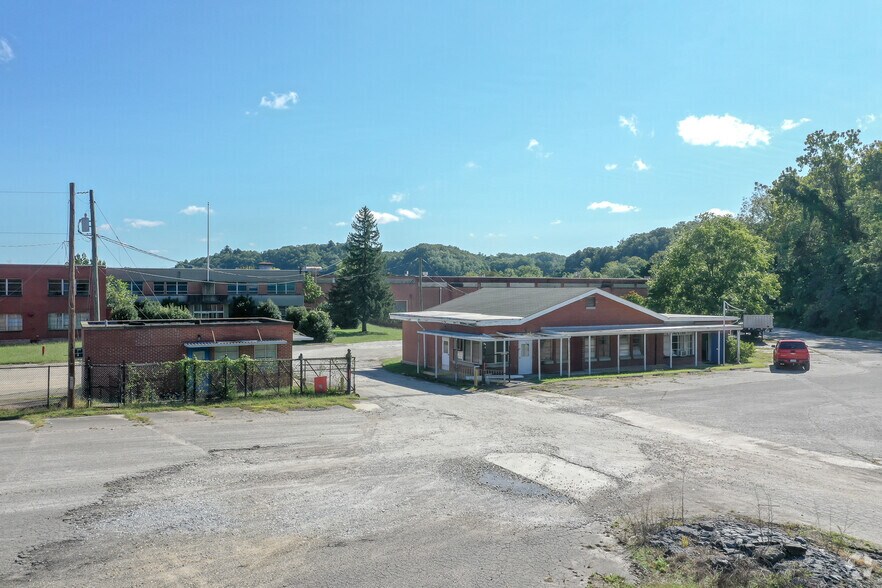 Primary Photo Of 1 Water St, Old Fort Distribution For Lease