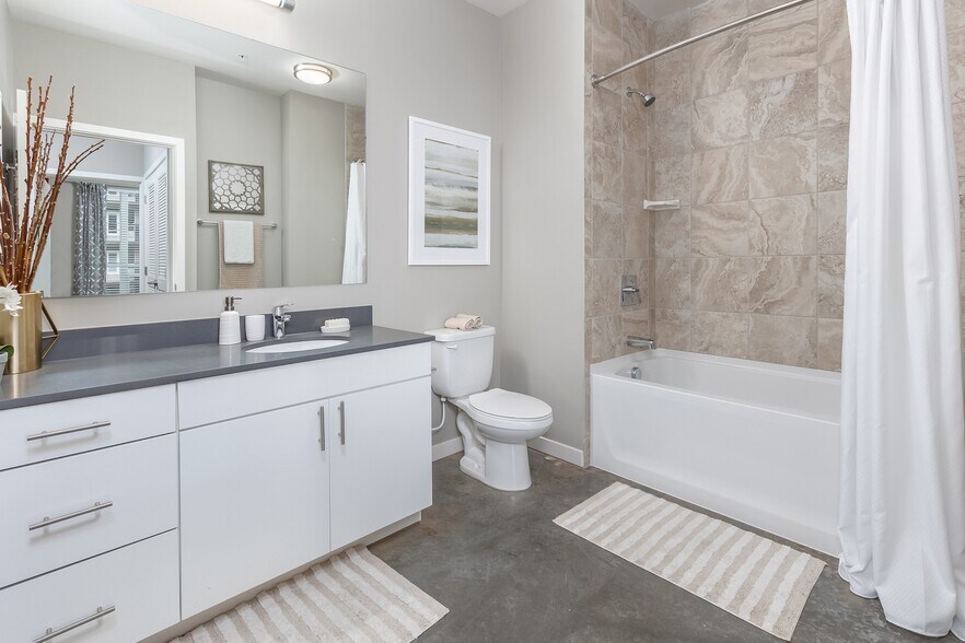 More Photos Of 801 NW 10th St, Oklahoma City Apartments For Lease