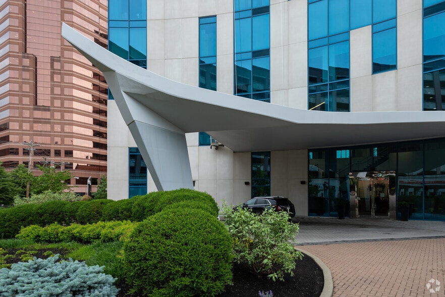 More Photos Of 1 Roebling Way, Covington Multifamily For Sale