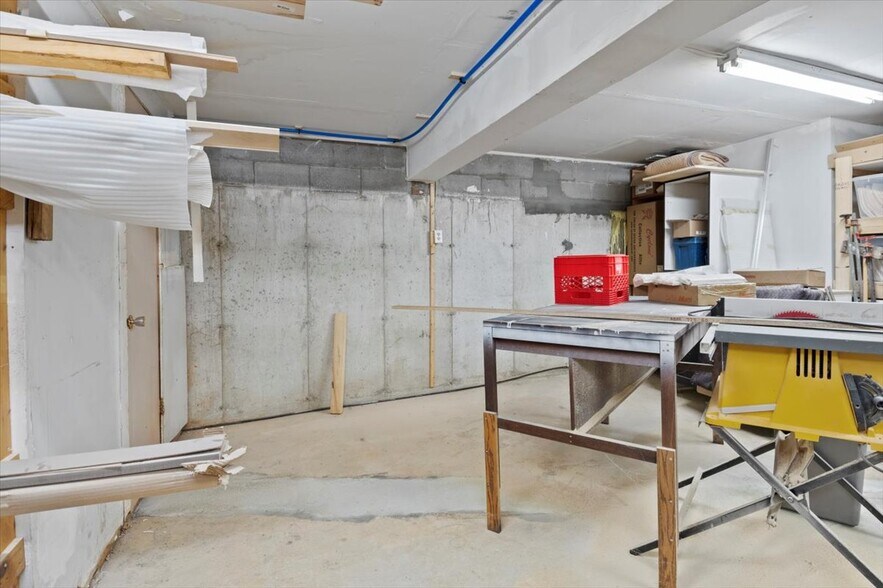 More Photos Of 48-56 Water St, Port Perry Storefront For Lease