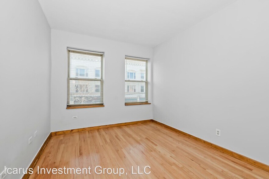 More Photos Of 6237-6245 S Kedzie Ave, Chicago Multifamily For Sale