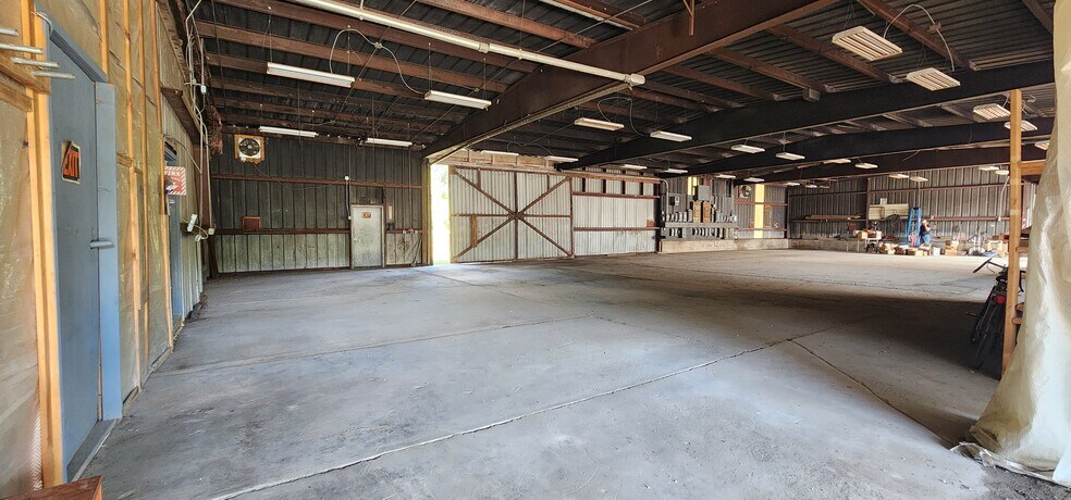 More Photos Of 3886 PA-92 N, Nicholson Warehouse For Lease