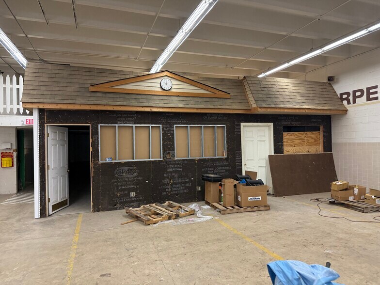 More Photos Of 2960 W Enon Rd, Xenia Flex For Lease