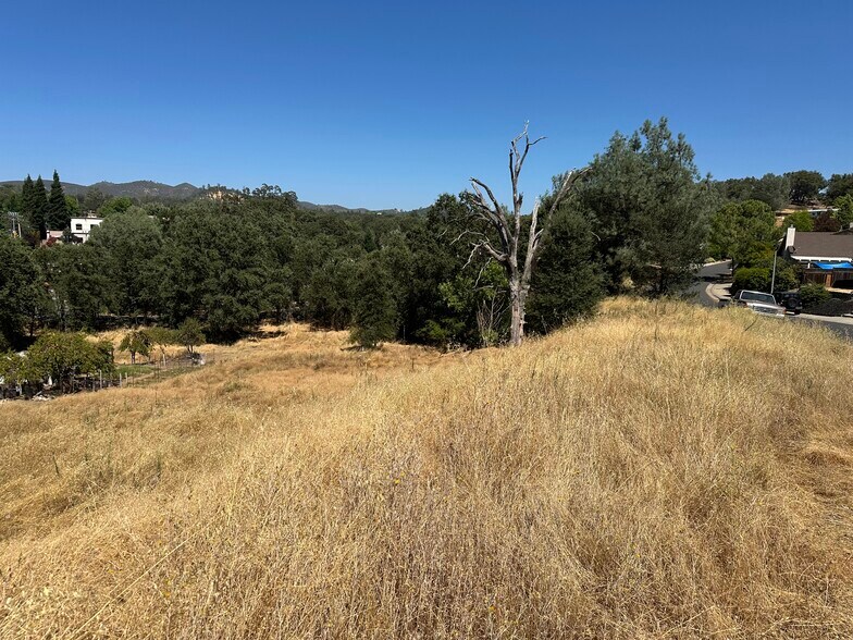 More Photos Of 556 Toyon Dr, San Andreas Healthcare For Sale