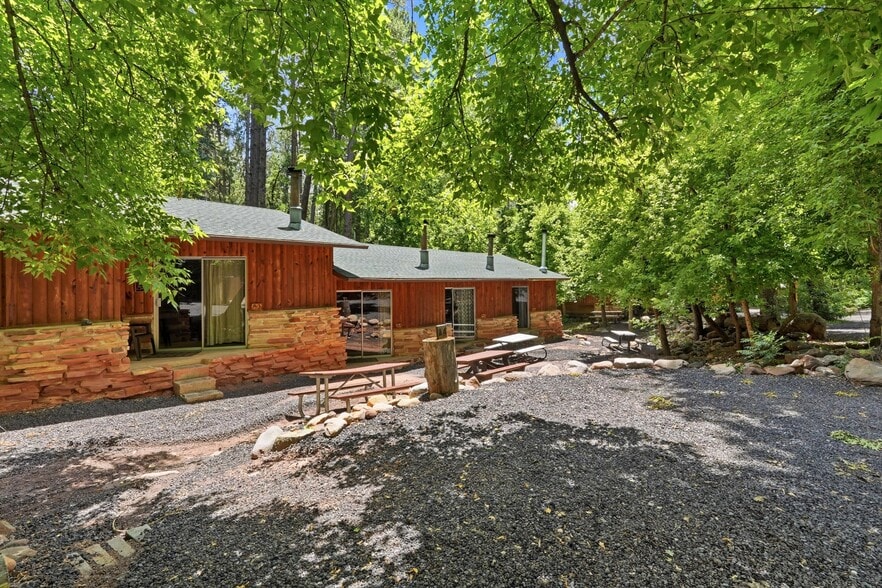 More Photos Of 1355 E Christopher Creek Loop, Payson Hotel For Sale