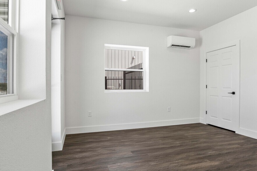 More Photos Of 2036 Seaborn Road Building 3 Suite A, Ponder Warehouse For Lease