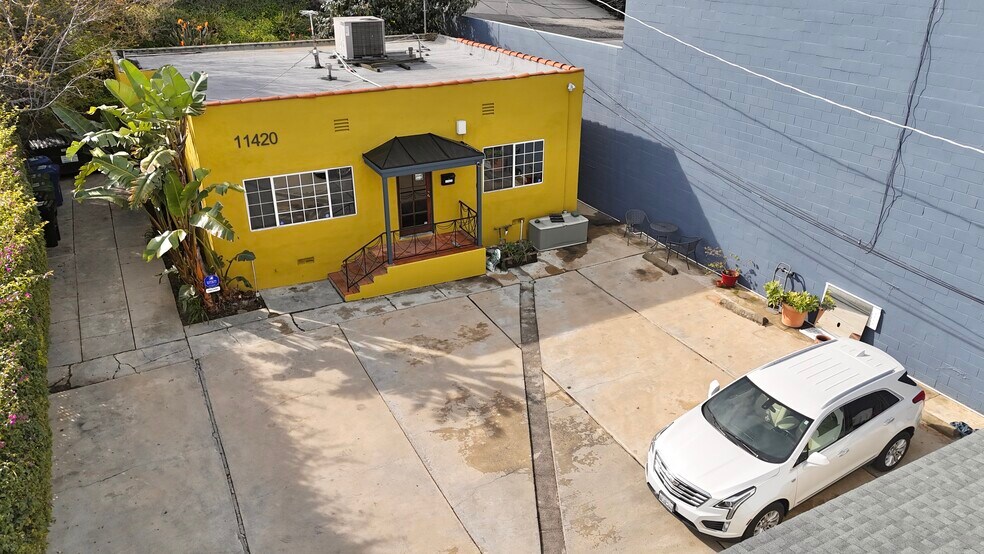 More Photos Of 11420 Ventura Blvd, Studio City Office Residential For Sale