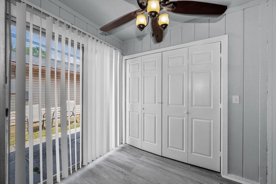 More Photos Of 1231 Illinois Ave, Palm Harbor Apartments For Sale