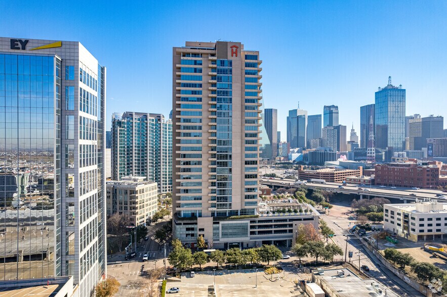 More Photos Of 2200 Victory Ave, Dallas Apartments For Lease