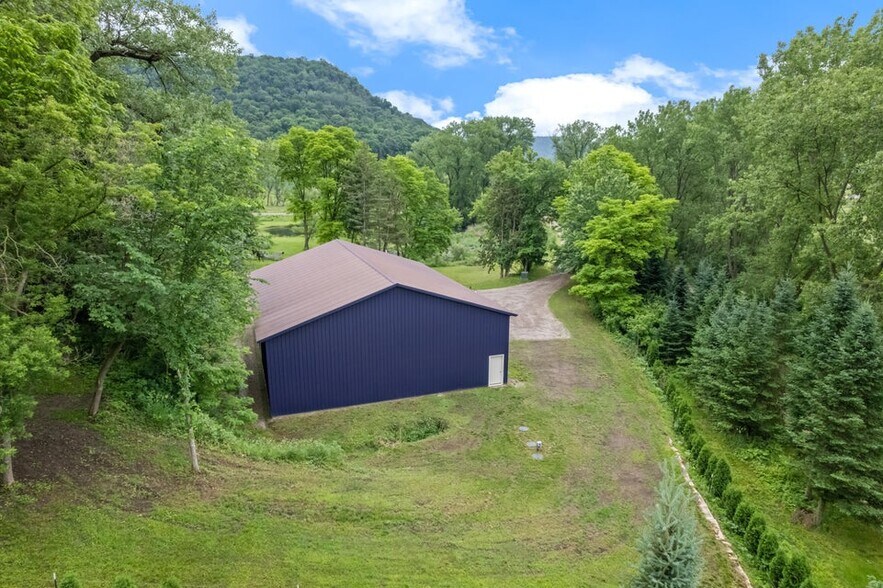 More Photos Of 15315 County Road 25, Rollingstone Flex For Sale