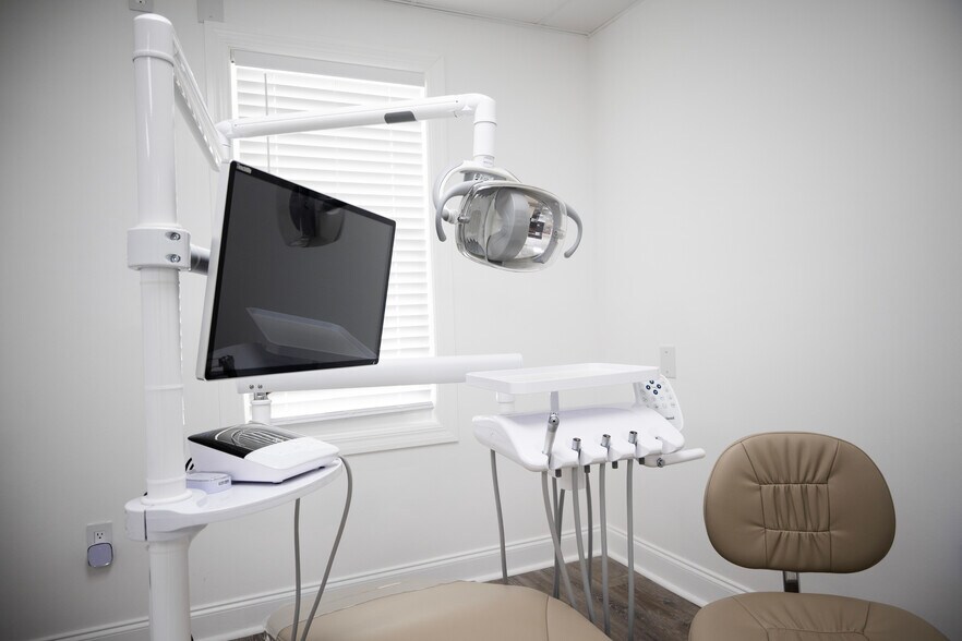 More Photos Of 5200 N Armenia Ave, Tampa Medical For Sale