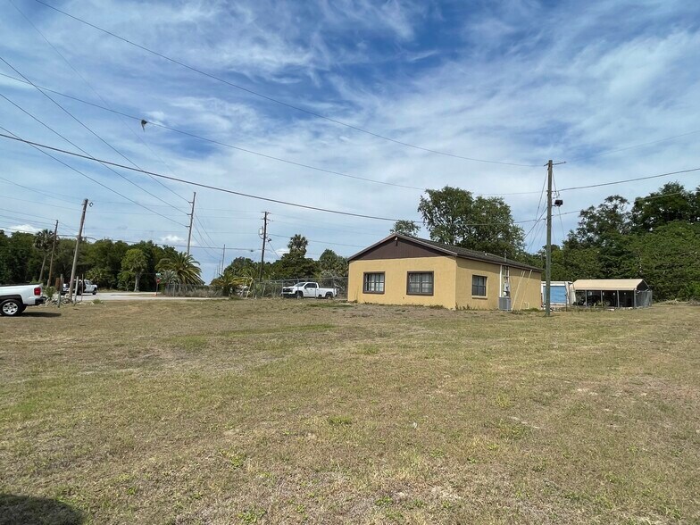 More Photos Of 14040 SE 162nd Pl, Weirsdale Light Manufacturing For Sale