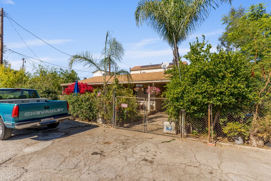 More Photos Of 10218 Bradley Ave, Pacoima Apartments For Sale