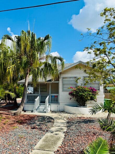 More Photos Of 2111 W North B St, Tampa Specialty For Sale
