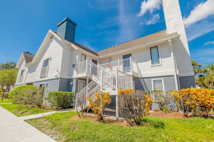 More Photos Of 13200 49th St N, Clearwater Apartments For Lease