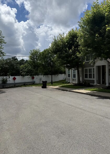 More Photos Of 102 Weist Pl, Louisville Apartments For Sale