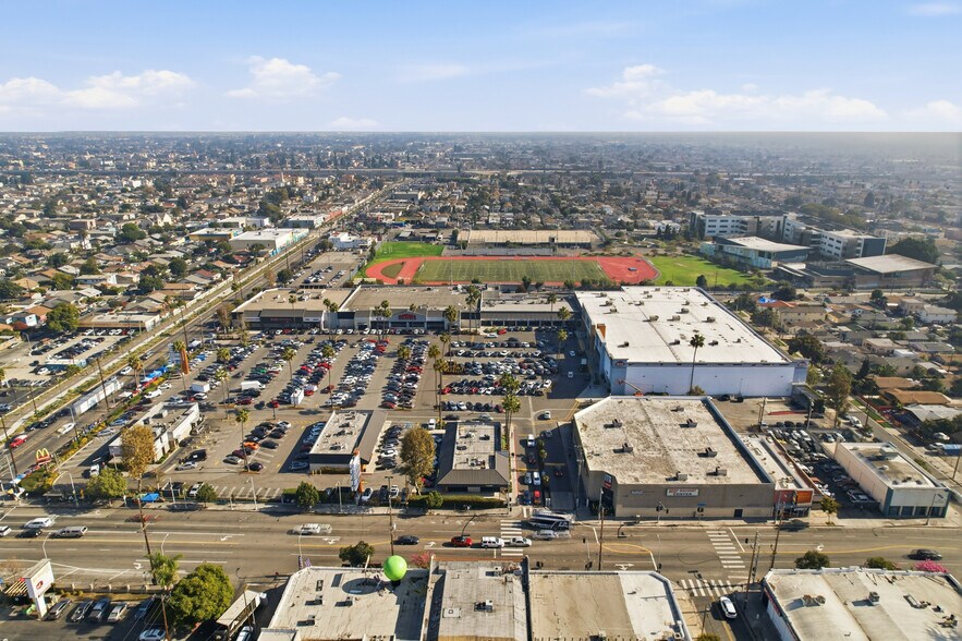 More Photos Of 5852 S Vermont Ave, Los Angeles Unknown For Lease