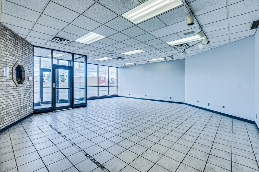 More Photos Of 5500 W Broadway Ave, Minneapolis Storefront Retail Office For Sale