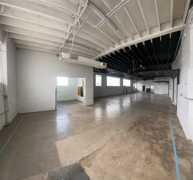 More Photos Of 1700 N Throop St, Chicago Office For Lease