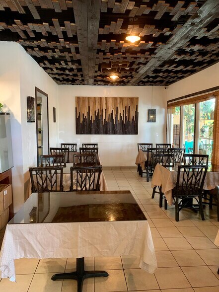 More Photos Of 3036 Waialae Ave, Honolulu Restaurant For Sale