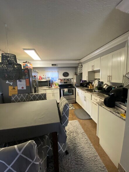 More Photos Of 8051 Ulmerton Rd, Largo Office For Sale