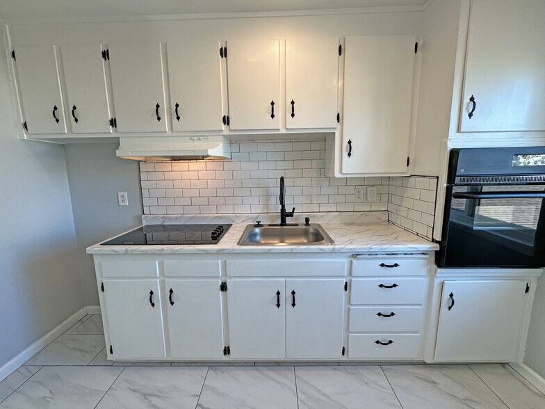 More Photos Of 6820 7th Ave, Rio Linda Apartments For Sale