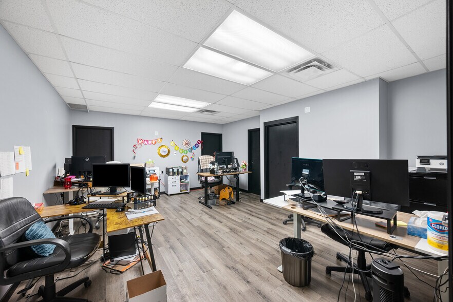 More Photos Of 5114 62 St, Lloydminster Warehouse For Sale